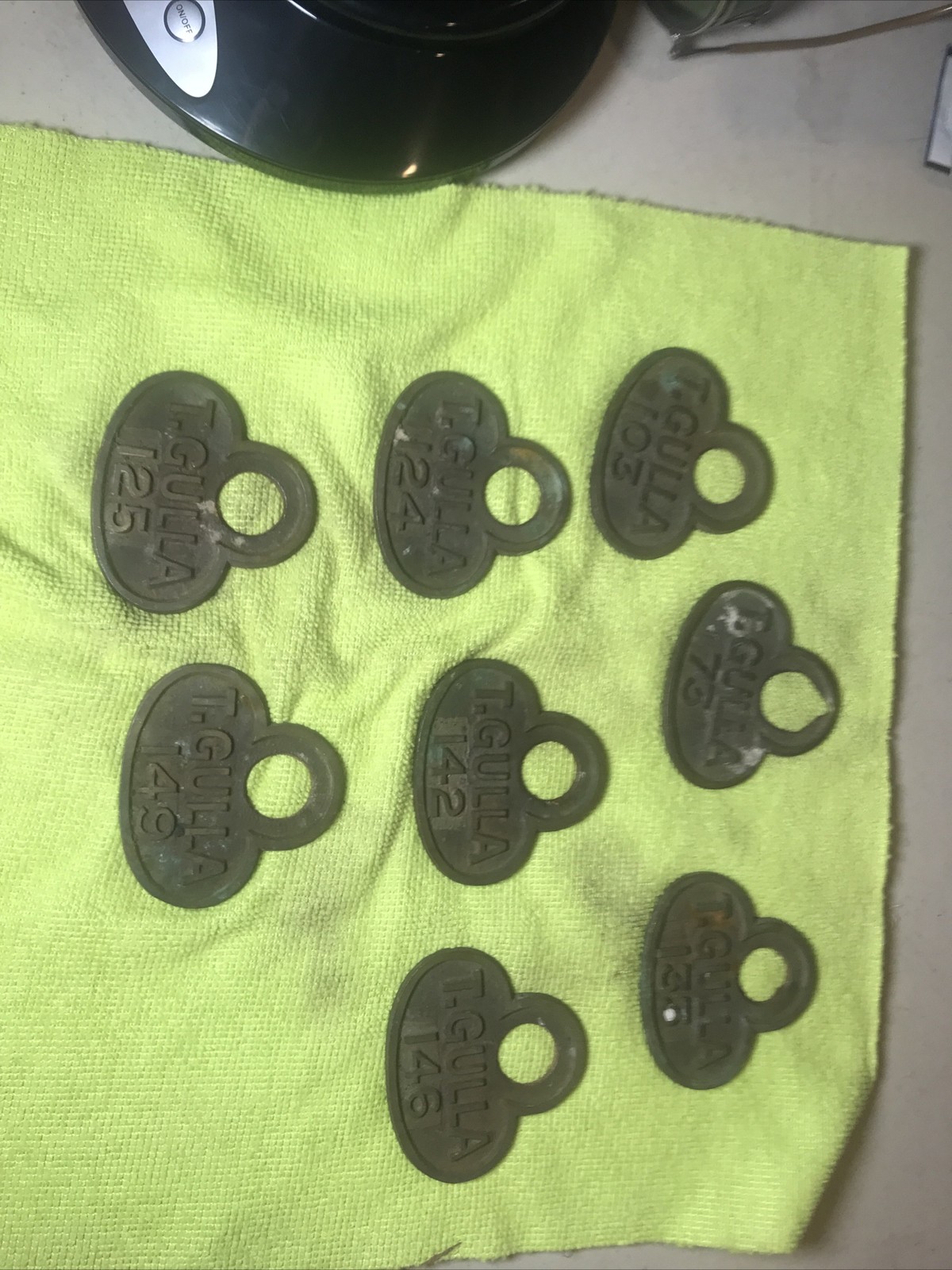 Vintage gold sheep any animal tag￼