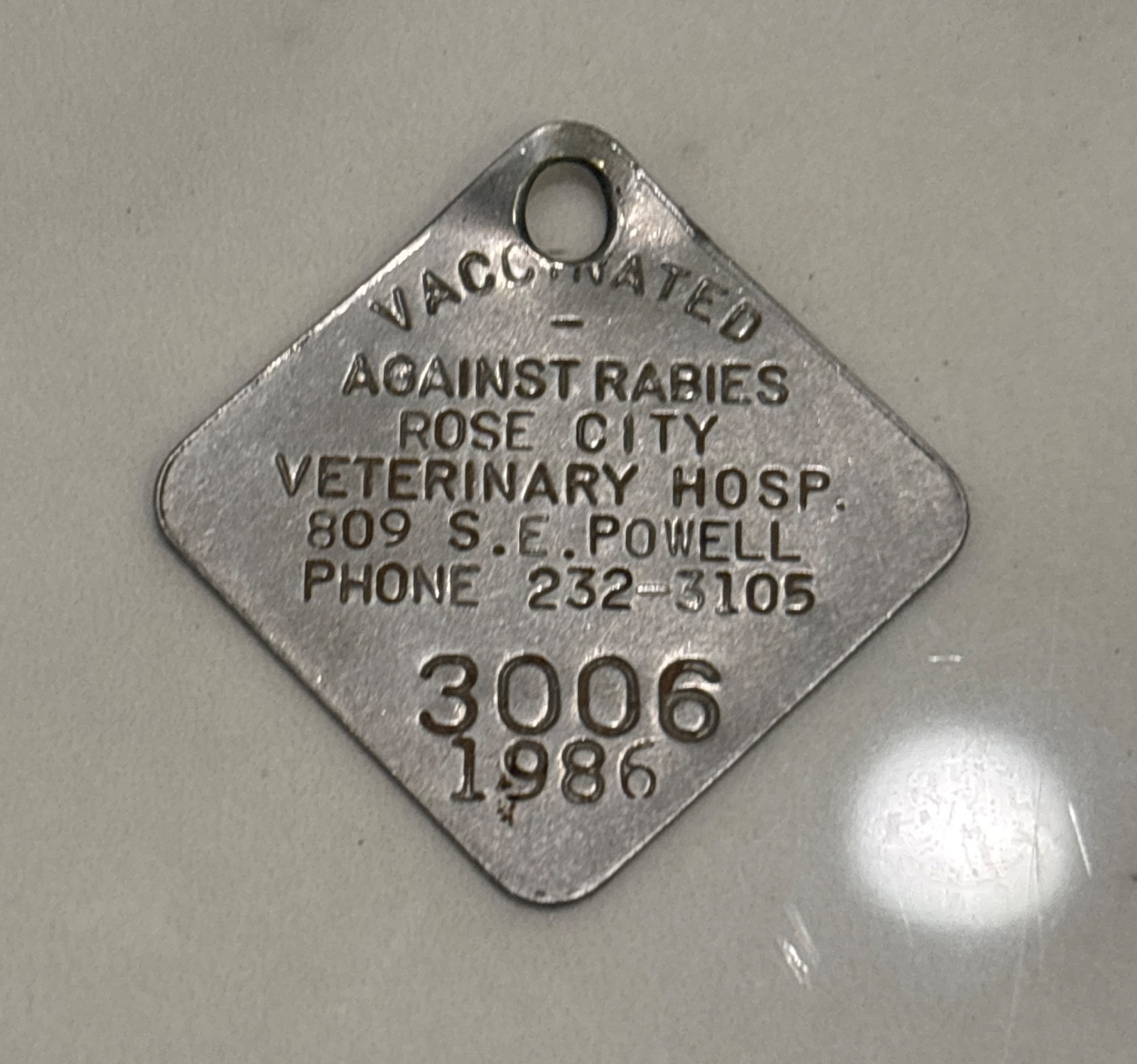 1986 Rose City Veterinary Hospital Rabies Vaccinated Dog License Tag Collectible